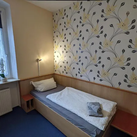 Apartment Monteurunterkunft Weiden By Hausgruenerbaum *